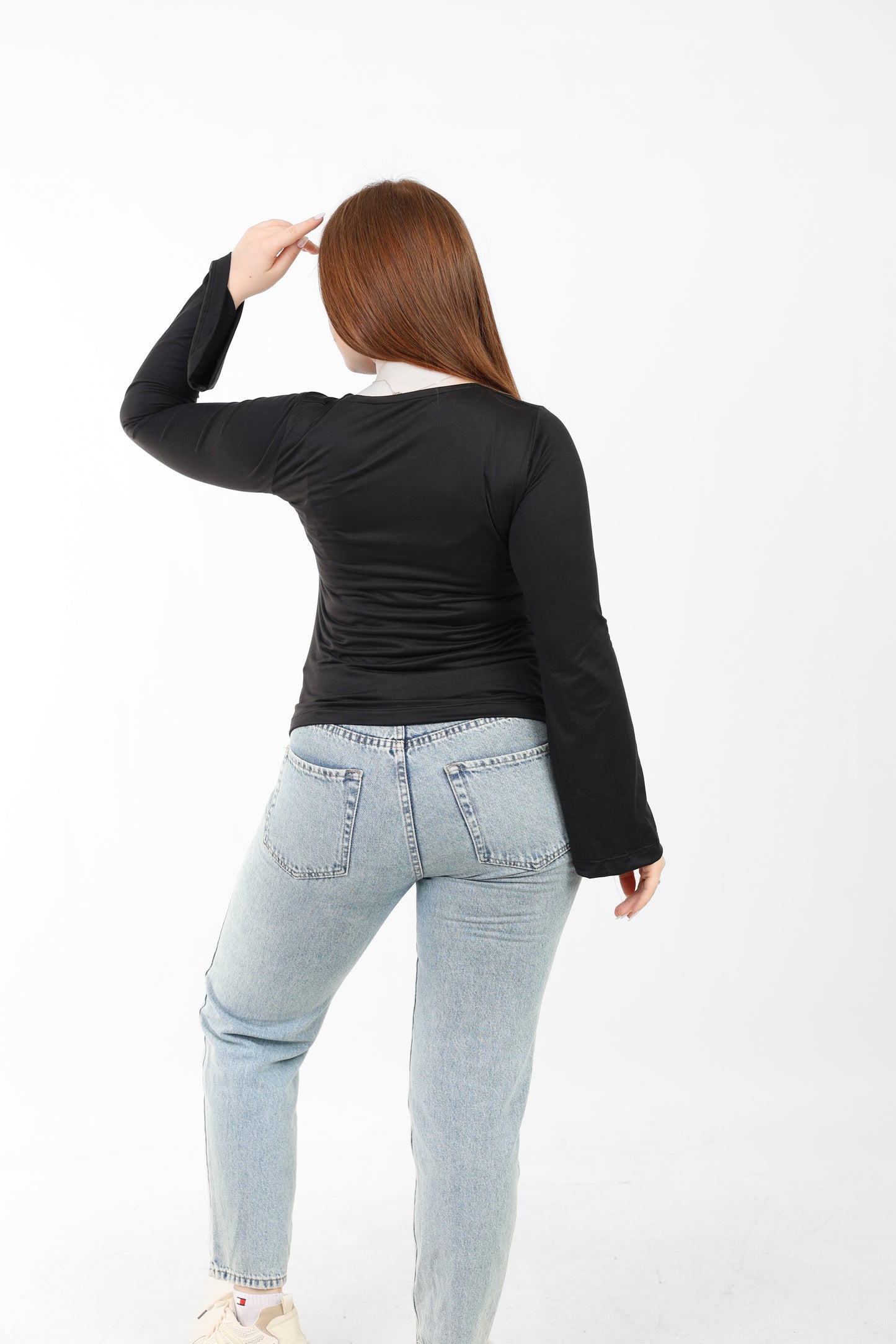 Round Neck Seamless Flare Sleeve Top